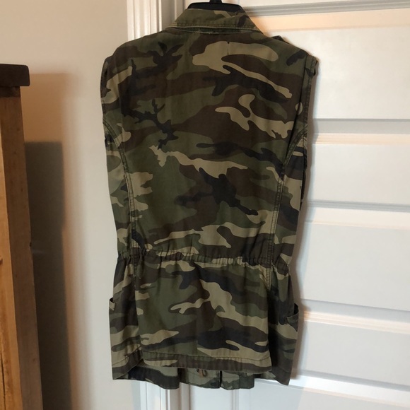 Camouflage vest - Picture 6 of 6